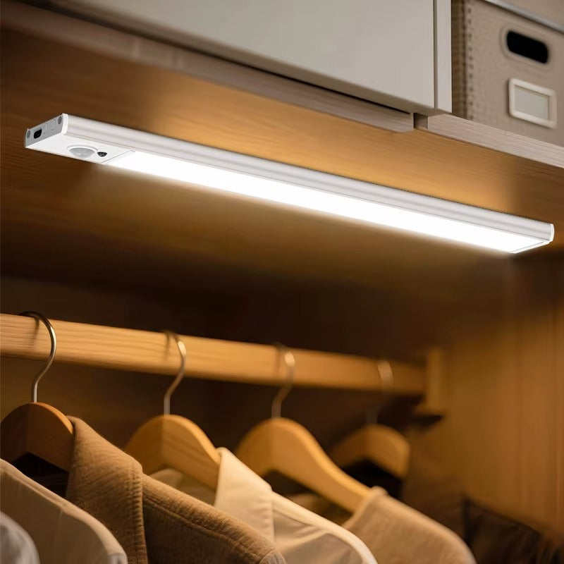 Lámpara LED Inteligente con Sensor de Movimiento